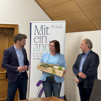 Dankes und Grußworte v.l.n.r.: Bgm. Manuel Müller, Regionalmanagerin Melanie Köfeler, Bgm. Josef Haller