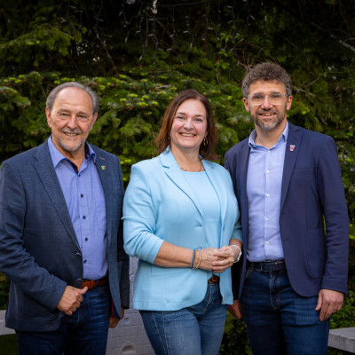 Am Foto v.l.n.r.: Bgm. Josef Haller, LAG- und Regionalmanagerin Melanie Köfeler, Bgm. Manuel Müller