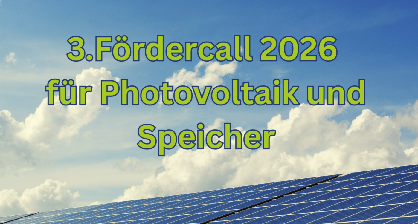 Himmel und Photovoltaikpaneele